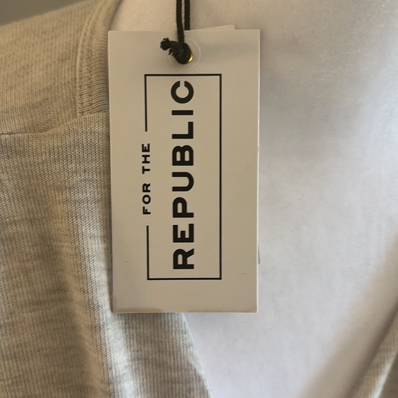 For The Republic Wrap Top in Gray, Sz M - Picture 3 of 8